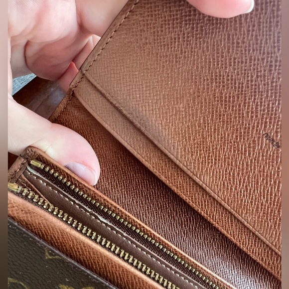 Authentic Louis Vuitton Monogram Wallet - Picture 15 of 17